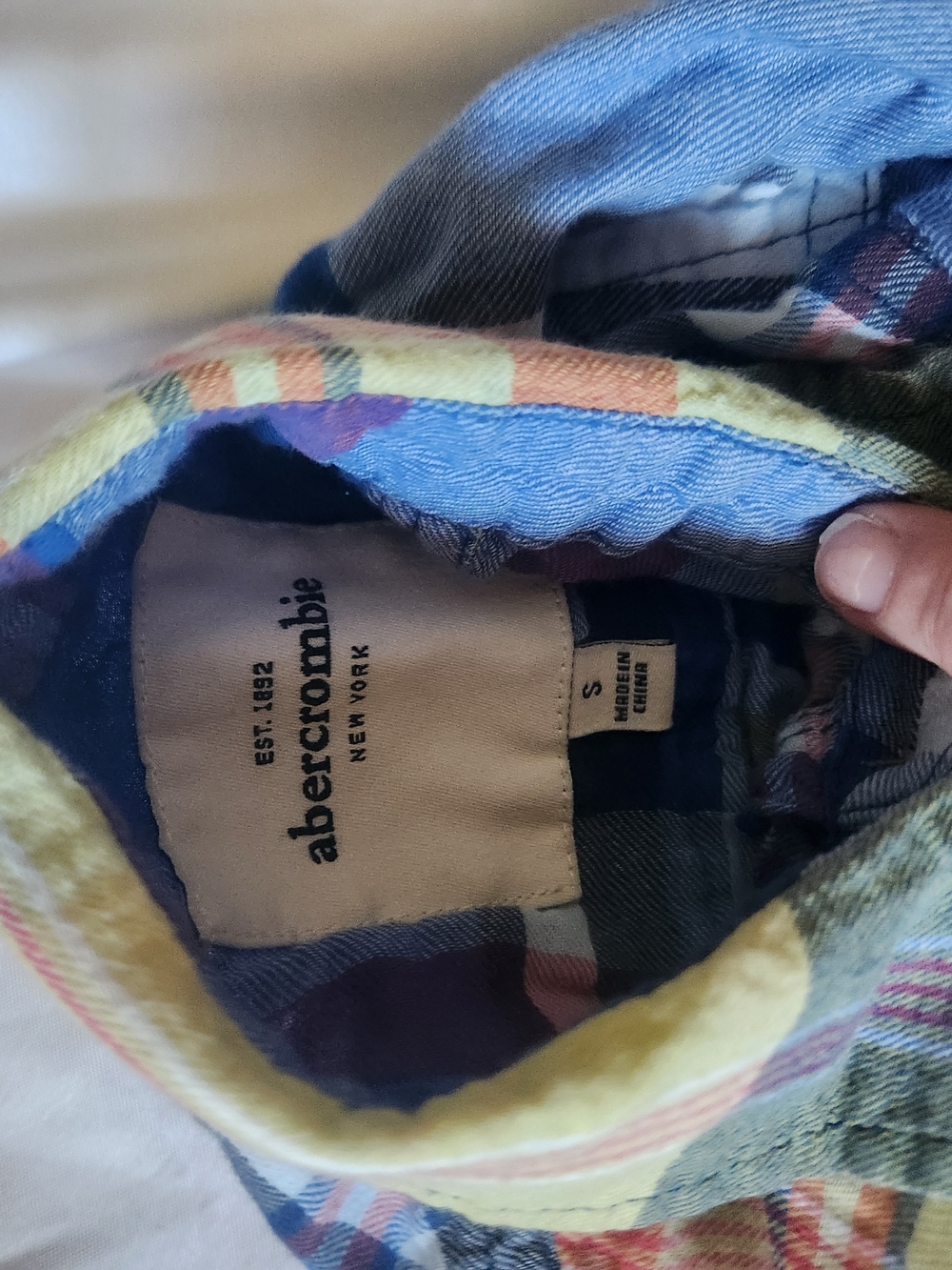 Abercrombie Kids - Multicolor Plaid Detail Small